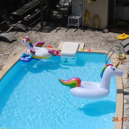 Ispaeva Ferienhaus *